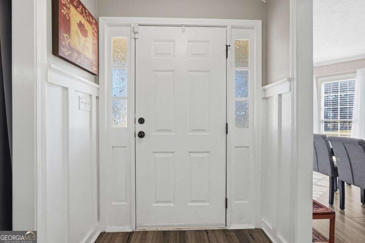 5 bedroom, 2.5 bathroom, 2,276 sq ft single family residence for sale at 640 N Oakland Circle, Mcdonough, GA 30253 — photo 5