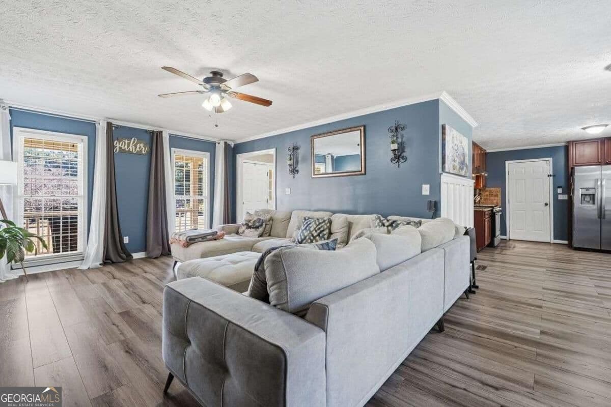 5 bedroom, 2.5 bathroom, 2,276 sq ft single family residence for sale at 640 N Oakland Circle, Mcdonough, GA 30253 — photo 9