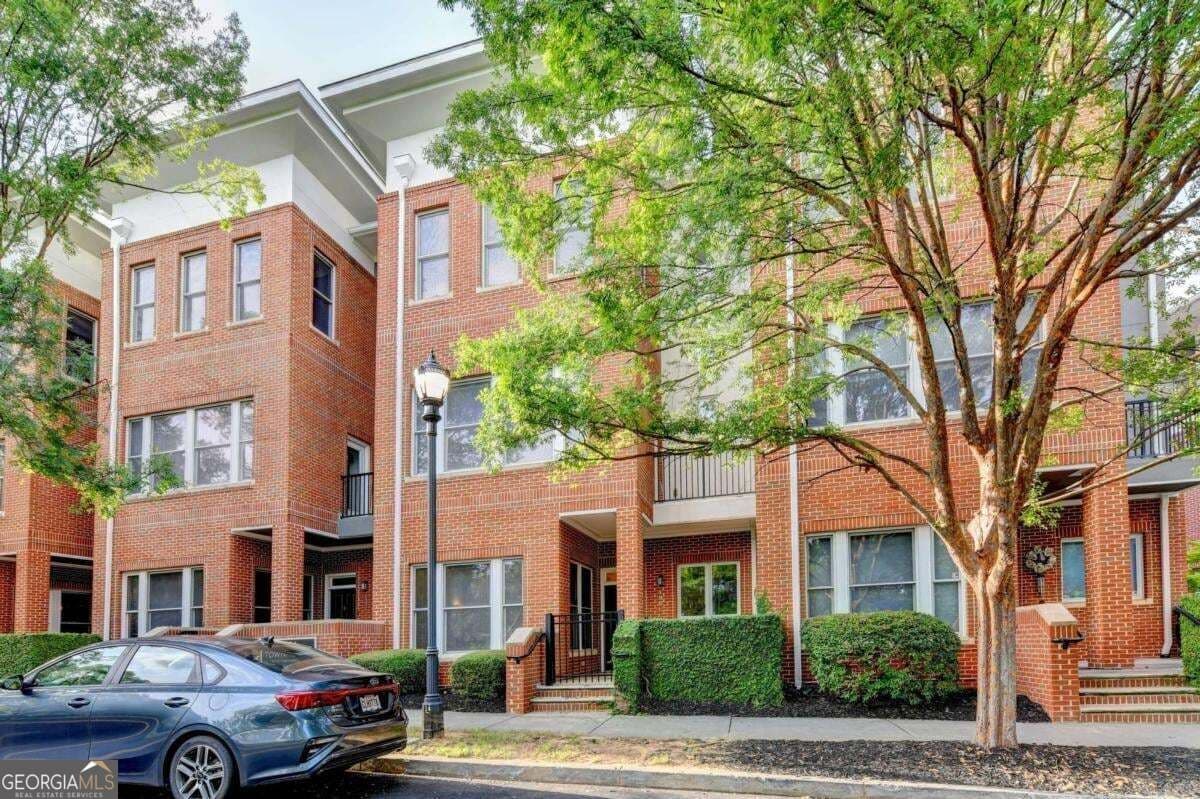 4 bedroom, 3.5 bathroom, 2,590 sq ft townhouse for sale at 745 NE Fountainhead Lane 130, Atlanta, GA 30324