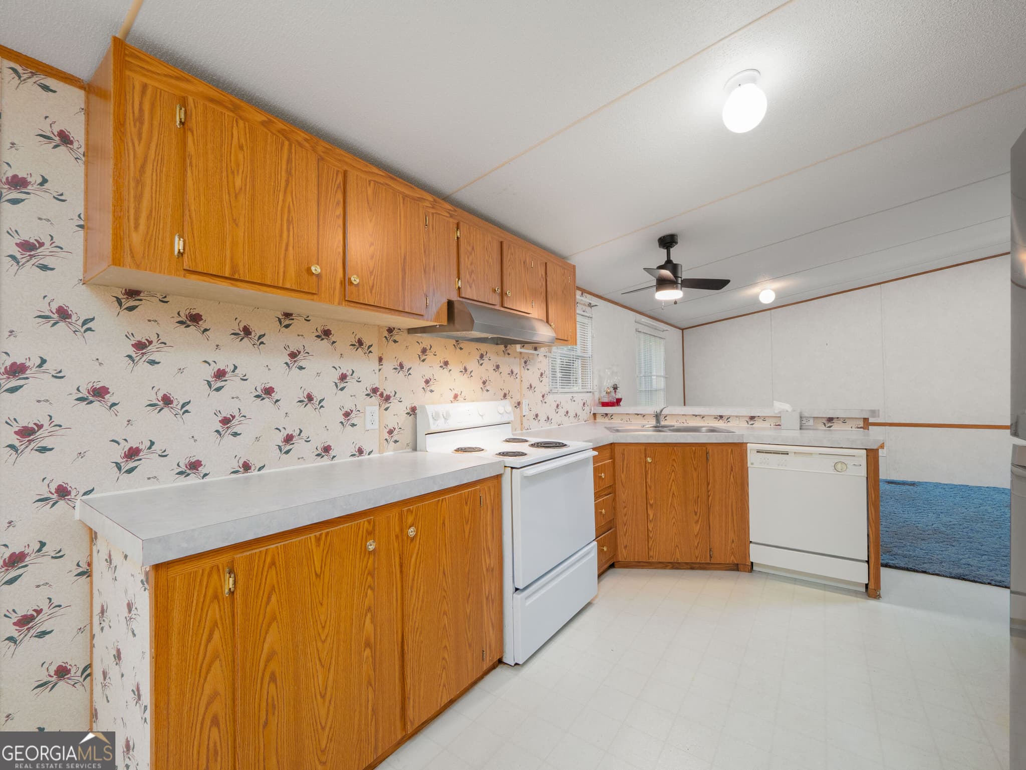 4 bedroom, 2 bathroom, 1,568 sq ft manufactured home,single family residence for sale at 1042 Live Oak Lane, Townsend, GA 31331 — photo 8