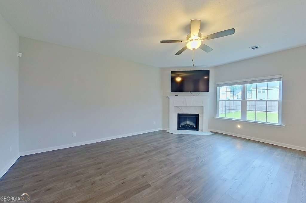 5 bedroom, 3 bathroom, 2,870 sq ft single family residence for sale at 309 Sapwood Way, Hinesville, GA 31313 — photo 7