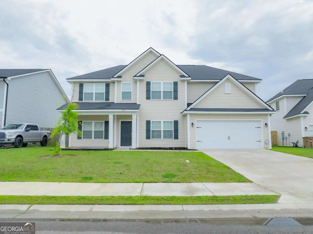 5 bedroom, 3 bathroom, 2,870 sq ft single family residence for sale at 309 Sapwood Way, Hinesville, GA 31313