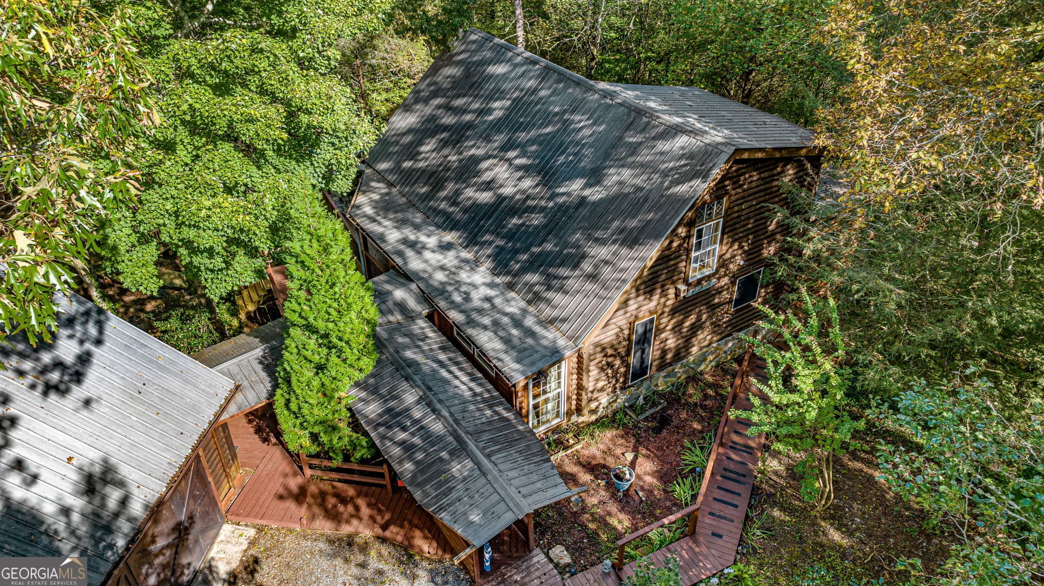2 bedroom, 4.5 bathroom, 2,130 sq ft cabin,single family residence for sale at 102 Frosty Mountain Road, Mineral Bluff, GA 30559 — photo 9