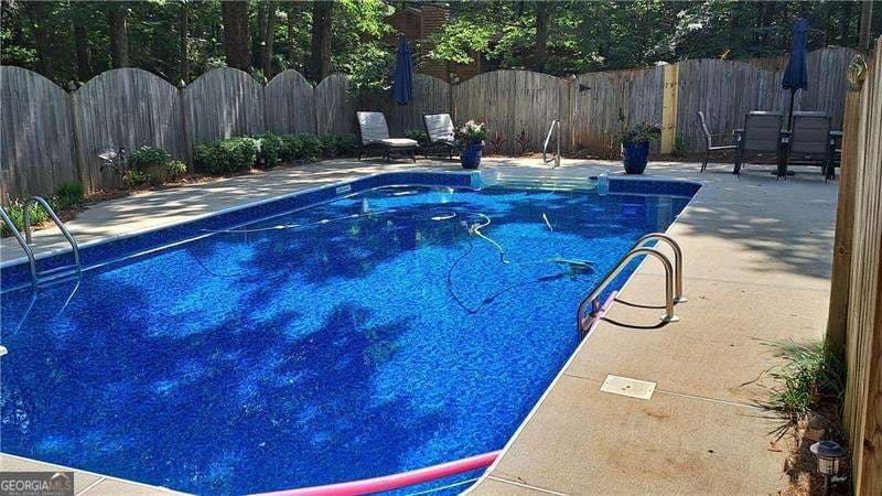 3 bedroom, 3 bathroom, 2,134 sq ft single family residence for sale at 110 Acorn Drive, Mcdonough, GA 30253 — photo 6