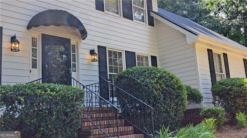3 bedroom, 3 bathroom, 2,134 sq ft single family residence for sale at 110 Acorn Drive, Mcdonough, GA 30253 — photo 7