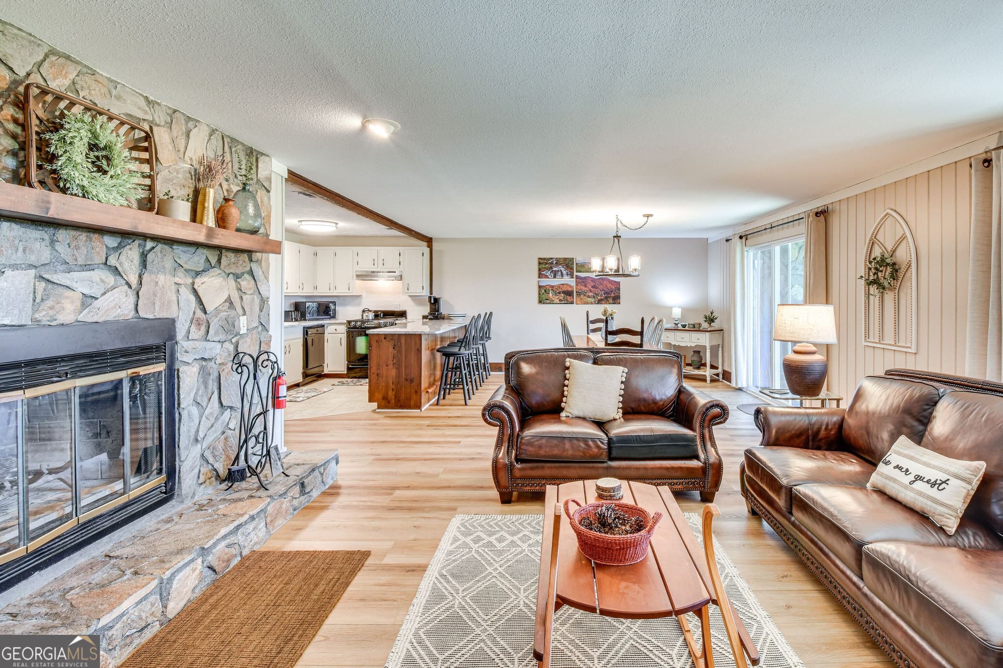 2 bedroom, 2.5 bathroom, 1,320 sq ft condominium for sale at 115 Broadmoor Lane, Sky Valley, GA 30537 — photo 8