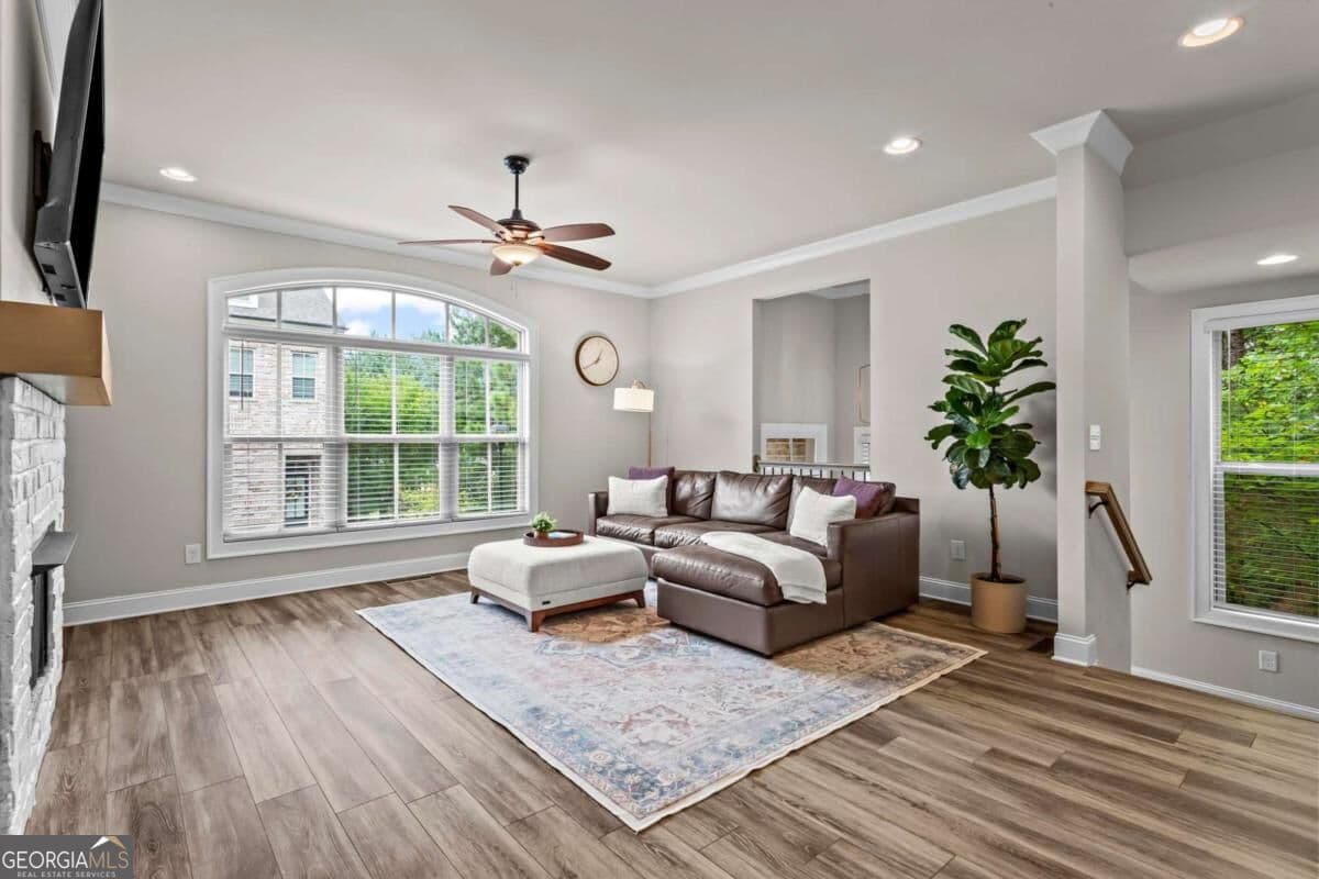 4 bedroom, 3.5 bathroom, 2,302 sq ft townhouse for sale at 1402 Wisteria Wall Drive, Suwanee, GA 30024 — photo 5