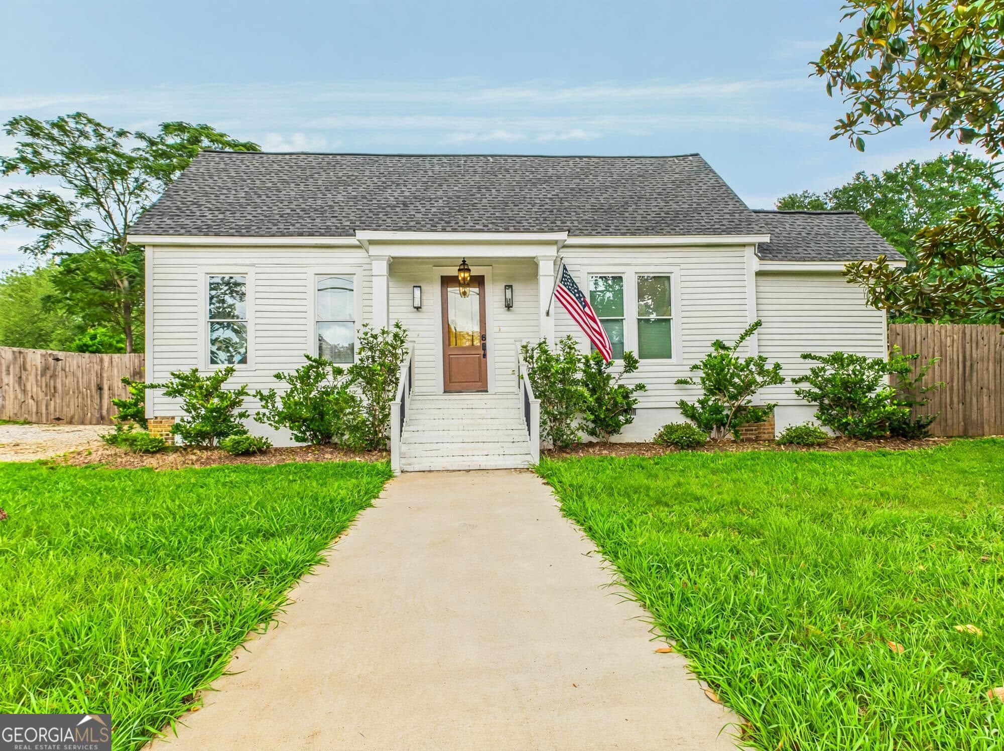 3 bedroom, 2 bathroom, 1,425 sq ft single family residence for rent at 4970 Macon Highway, Bishop, GA 30621 for $2,400 a month — photo 1 of 1