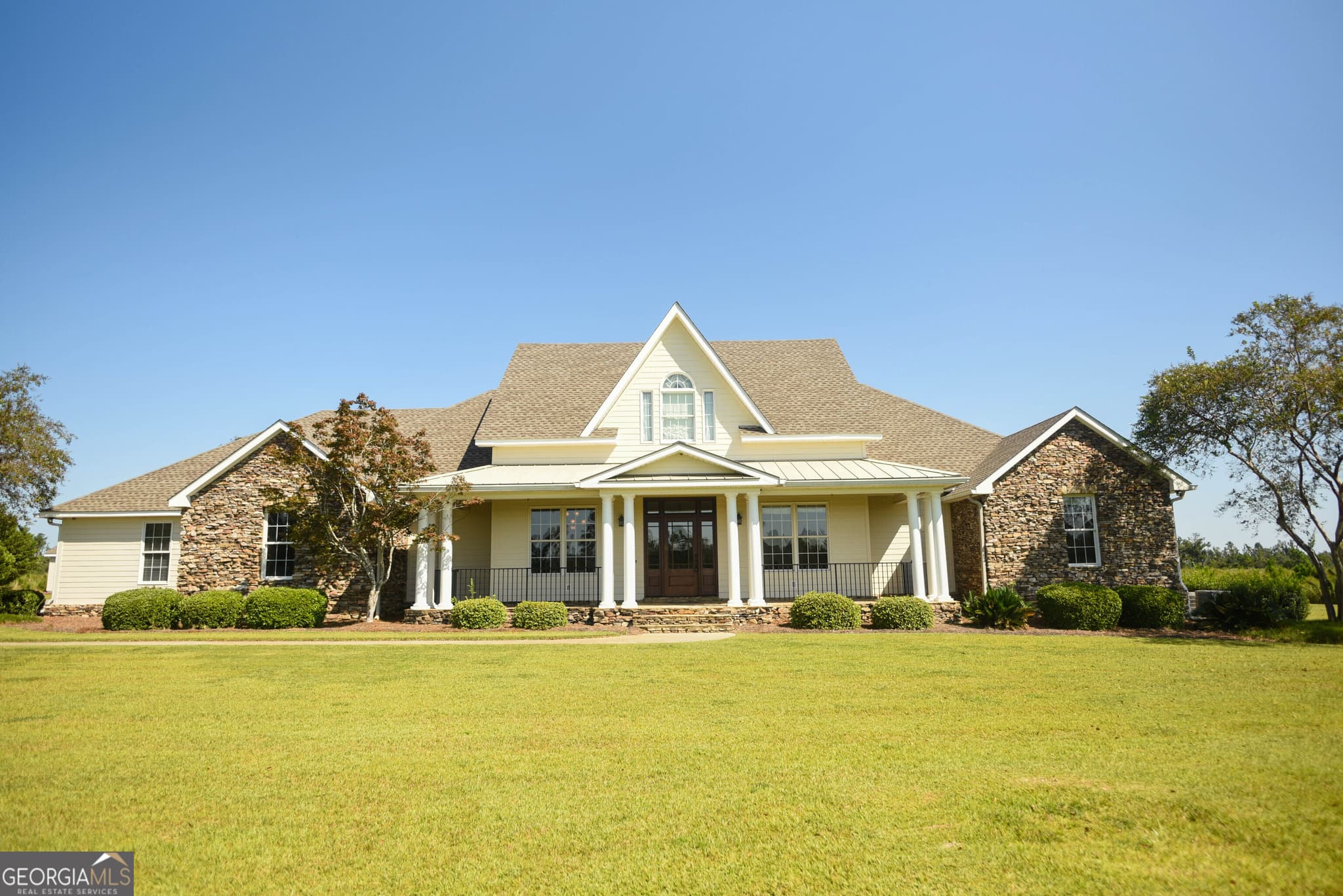 4 bedroom, 3.5 bathroom, 4,000 sq ft single family residence under contract at 3600 Thompson Pond Road, Tarrytown, GA 30470 — photo 4
