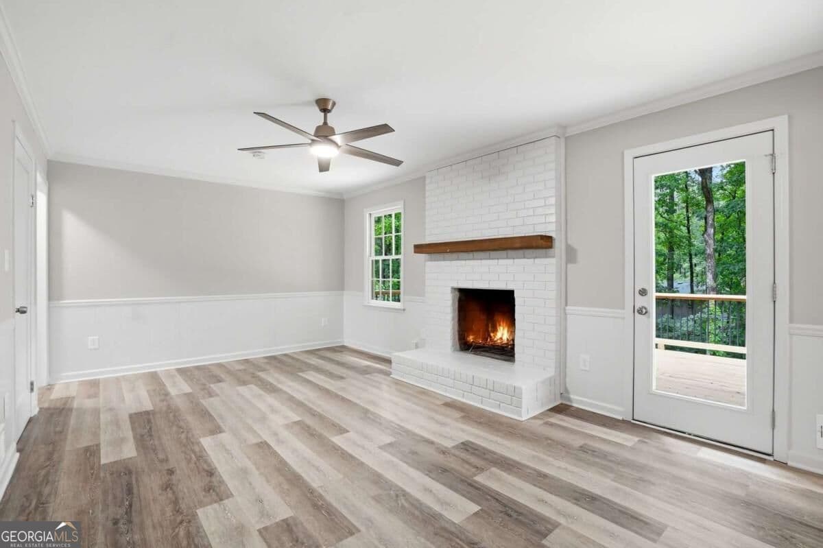 5 bedroom, 3 bathroom, 3,292 sq ft single family residence for sale at 2595 Marsha Circle, Cumming, GA 30041 — photo 3