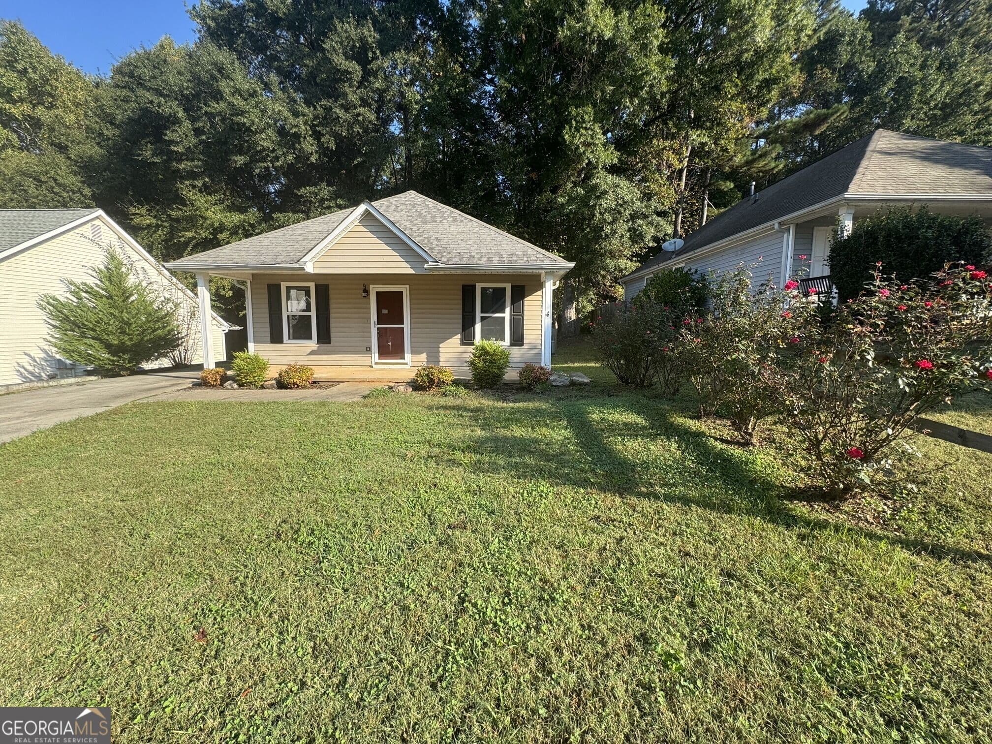 2 bedroom, 1 bathroom, 969 sq ft single family residence for sale at 136 Glynn Addy Drive, Stockbridge, GA 30281
