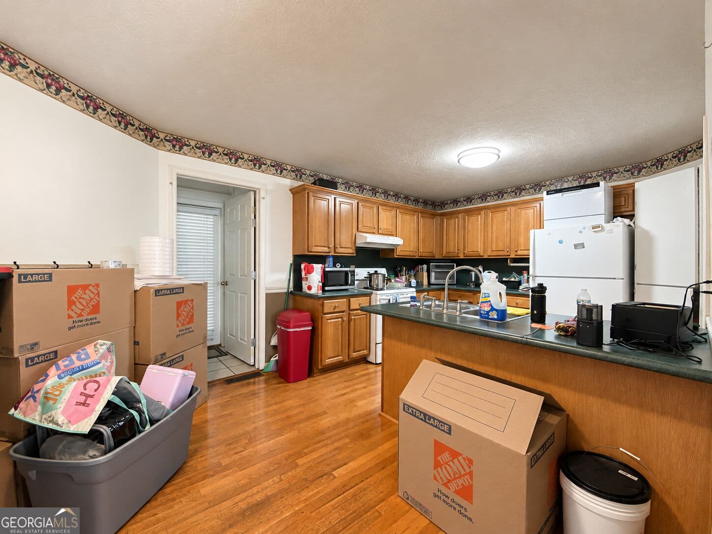 3 bedroom, 2 bathroom, 1,632 sq ft single family residence for sale at 1323 Smokerise Lane, Auburn, GA 30011 — photo 7