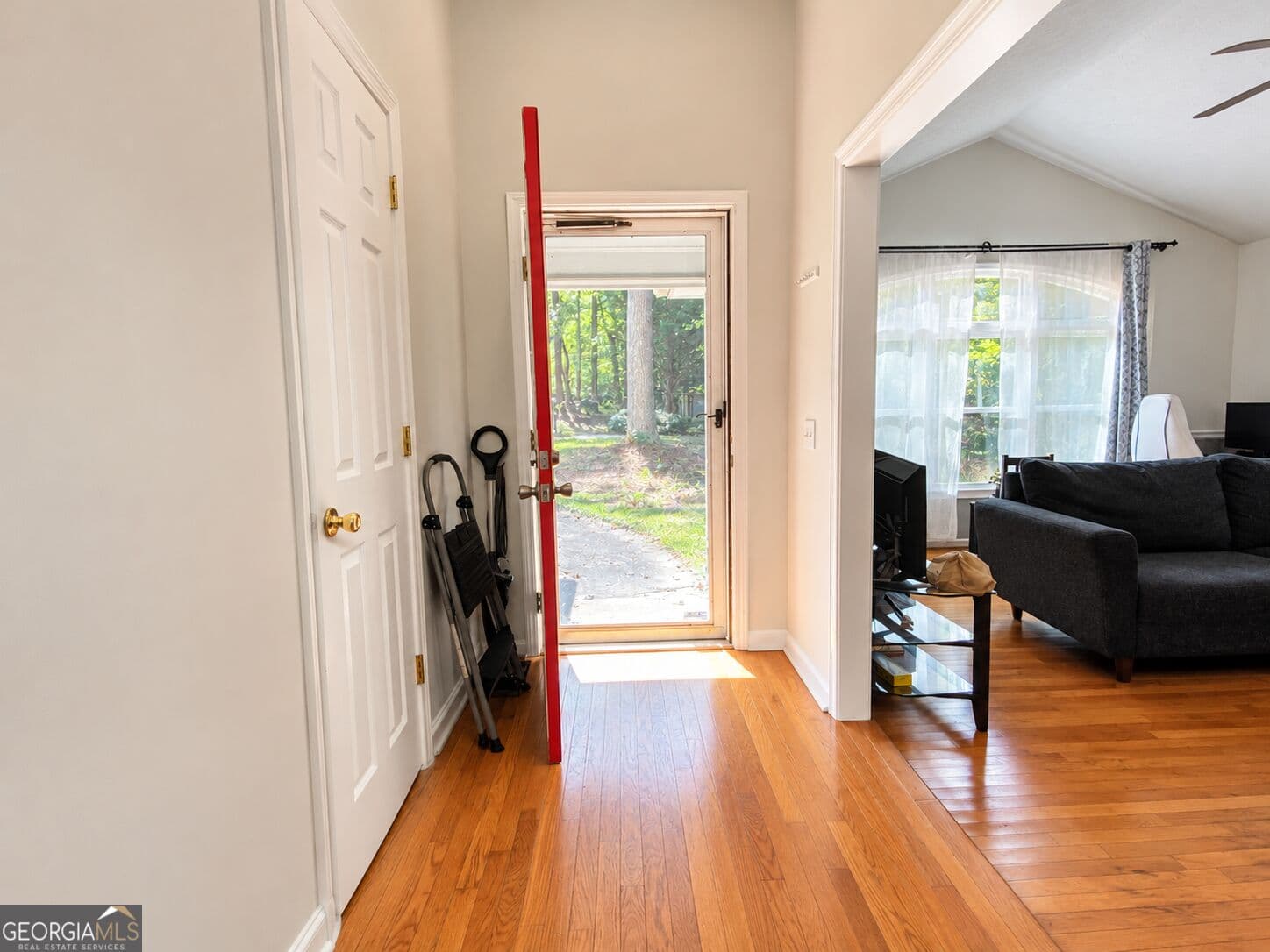 3 bedroom, 2 bathroom, 1,632 sq ft single family residence for sale at 1323 Smokerise Lane, Auburn, GA 30011 — photo 5