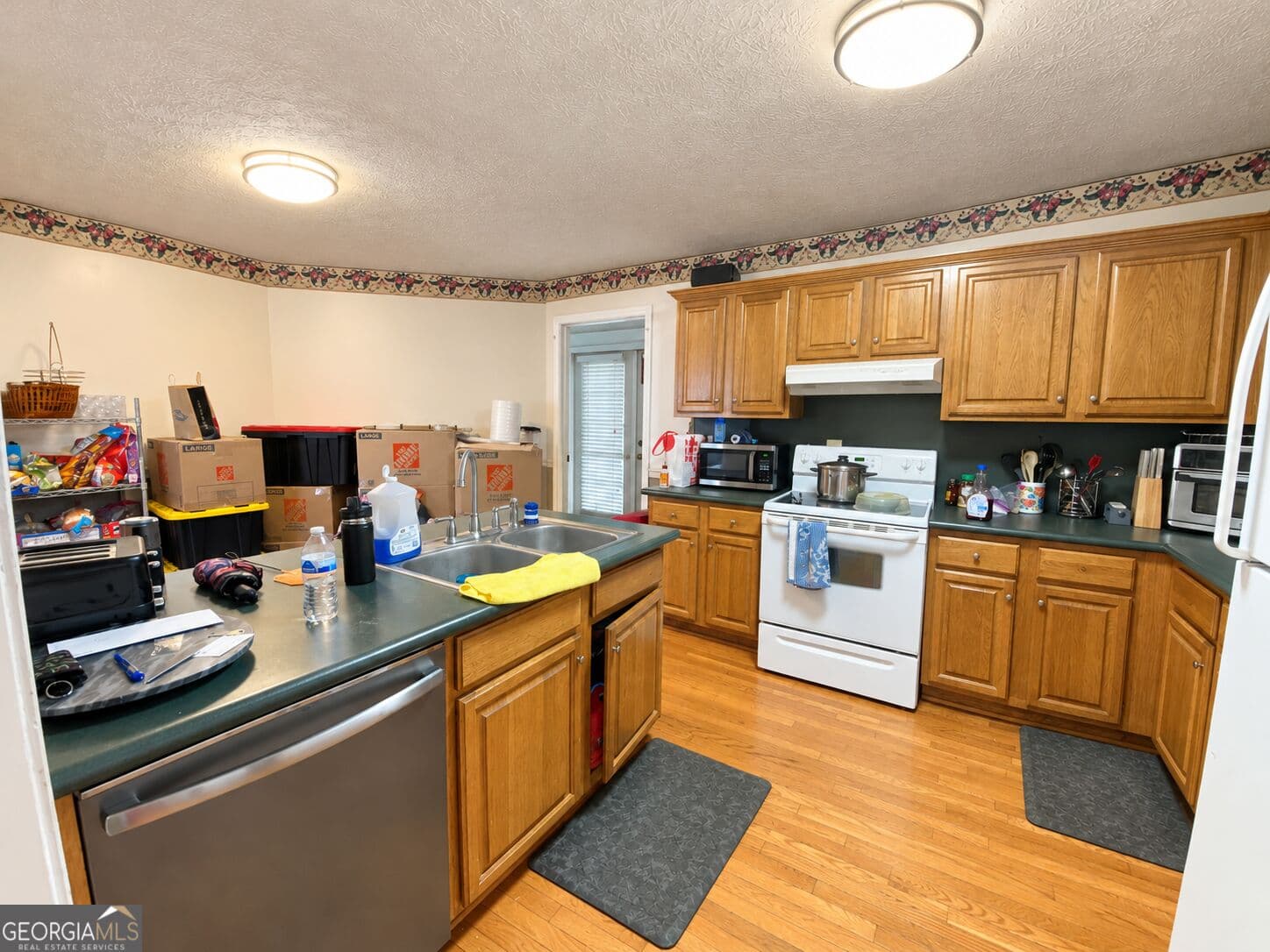 3 bedroom, 2 bathroom, 1,632 sq ft single family residence for sale at 1323 Smokerise Lane, Auburn, GA 30011 — photo 9