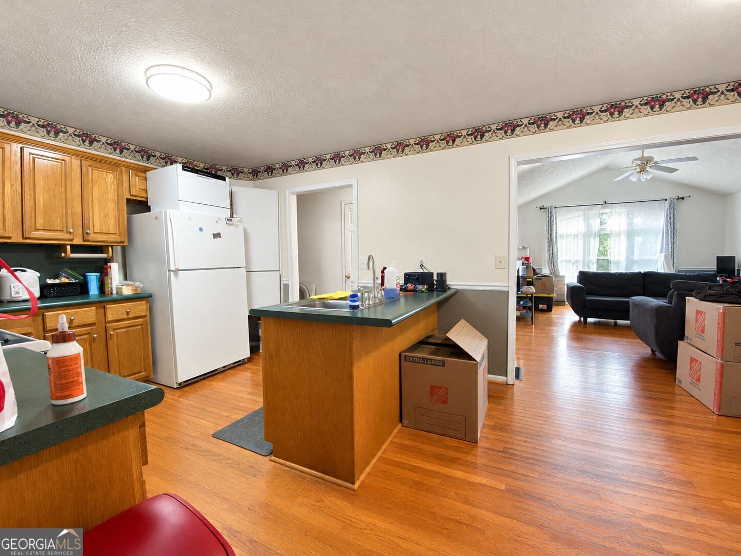 3 bedroom, 2 bathroom, 1,632 sq ft single family residence for sale at 1323 Smokerise Lane, Auburn, GA 30011 — photo 8