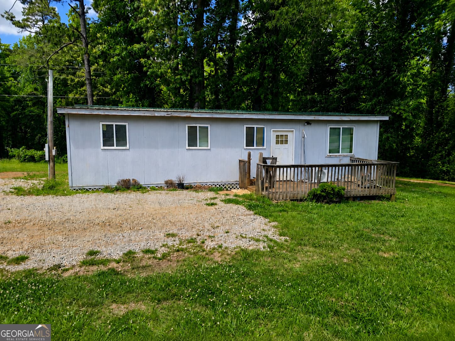 2 bedroom, 1 bathroom, 800 sq ft manufactured home,single family residence for sale at 3515 Rock Creek Road, Toccoa, GA 30577