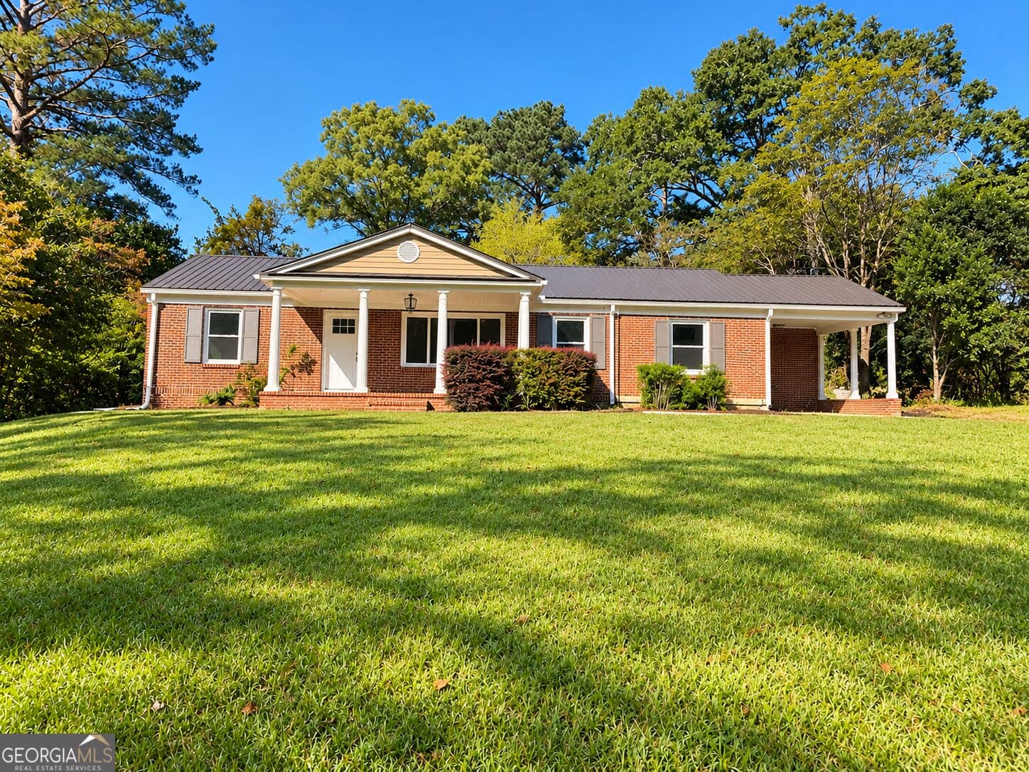 3 bedroom, 2 bathroom, 1,847 sq ft single family residence for sale at 101 Candler Court, Eatonton, GA 31024 — photo 3