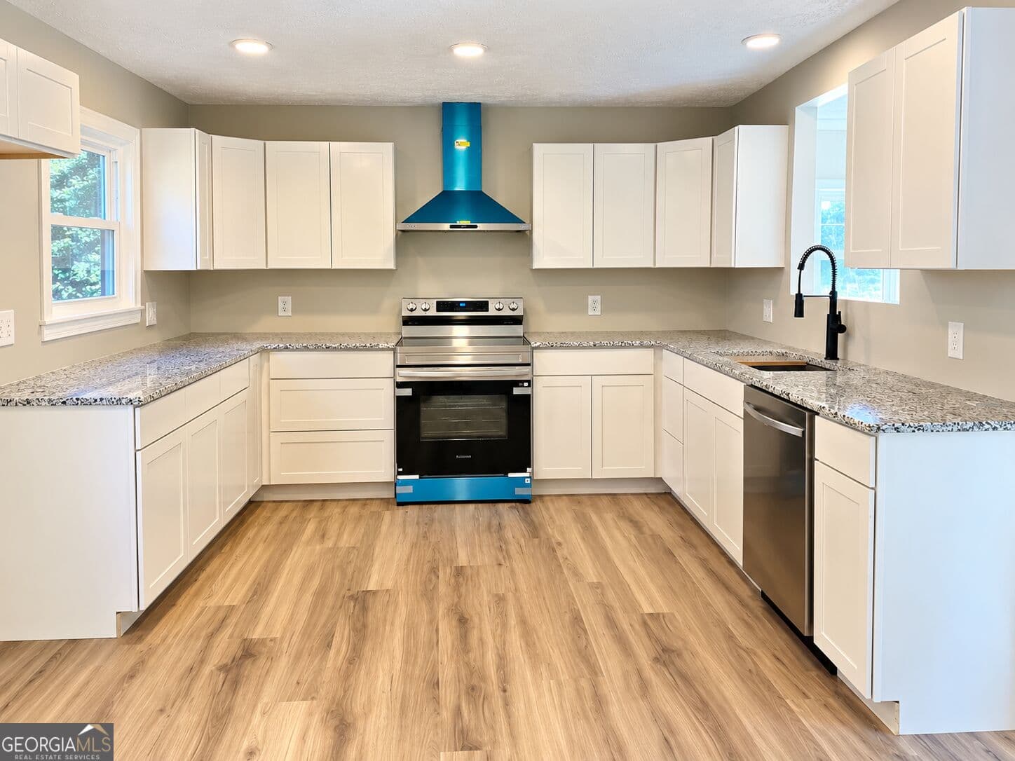 3 bedroom, 2 bathroom, 1,847 sq ft single family residence for sale at 101 Candler Court, Eatonton, GA 31024 — photo 4