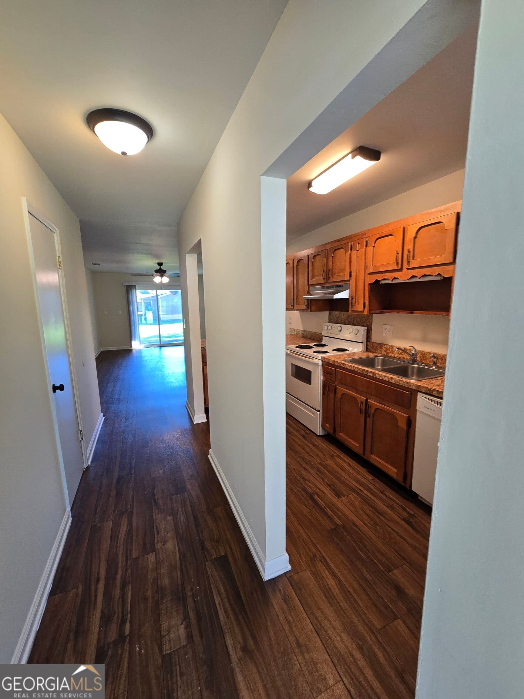 2 bedroom, 1 bathroom, 936 sq ft duplex for rent at 413 S East St, Kingsland, GA 31548 for $1,200 a month — photo 5