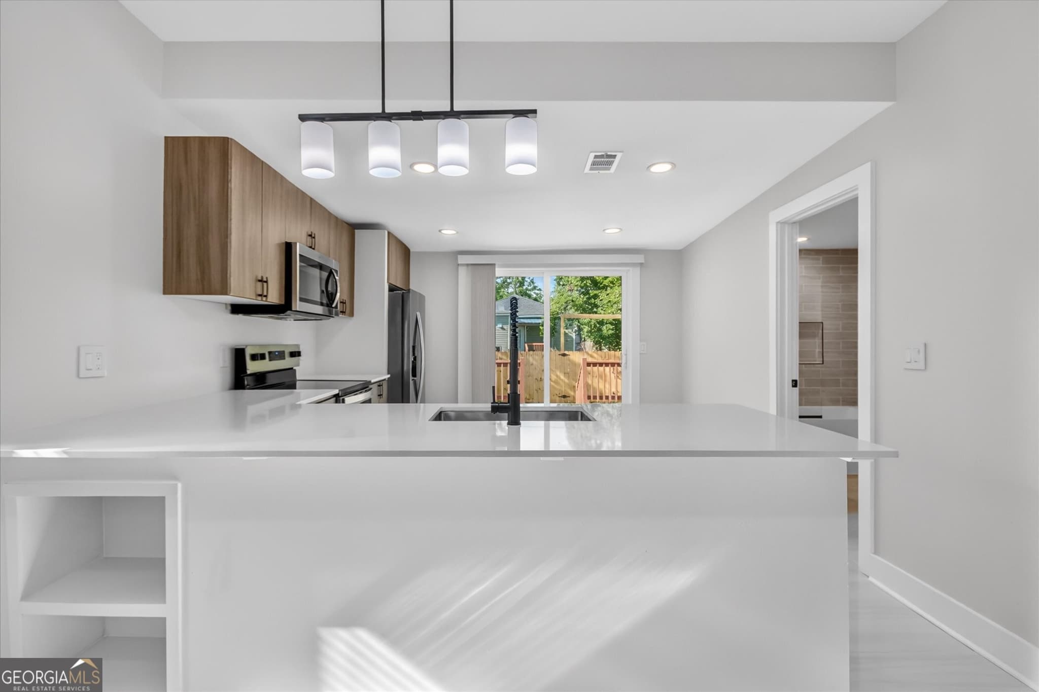 2 bedroom, 1 bathroom single family residence for sale at 1011 Richards Street, Savannah, GA 31415 — photo 7