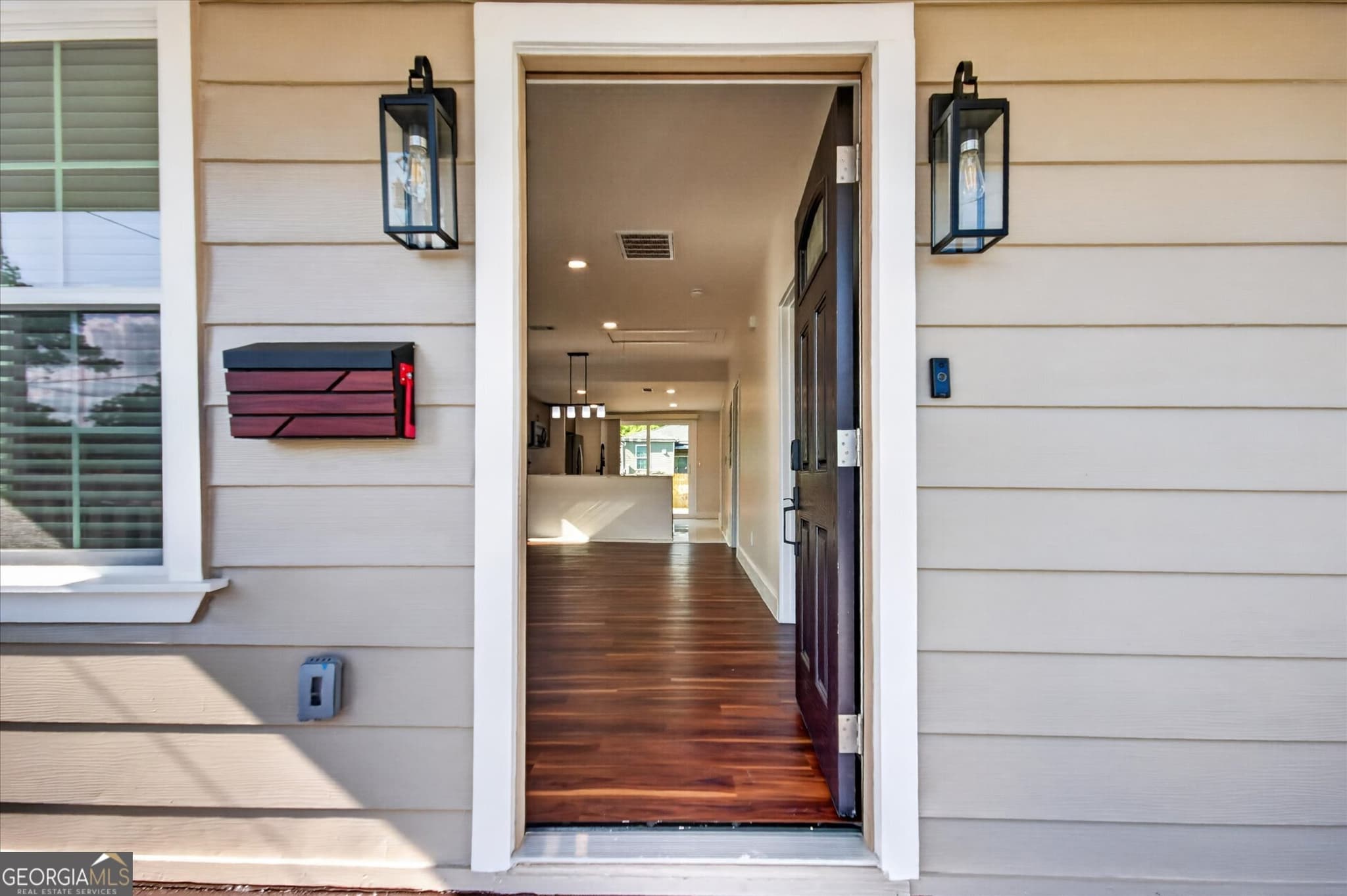 2 bedroom, 1 bathroom single family residence for sale at 1011 Richards Street, Savannah, GA 31415 — photo 4
