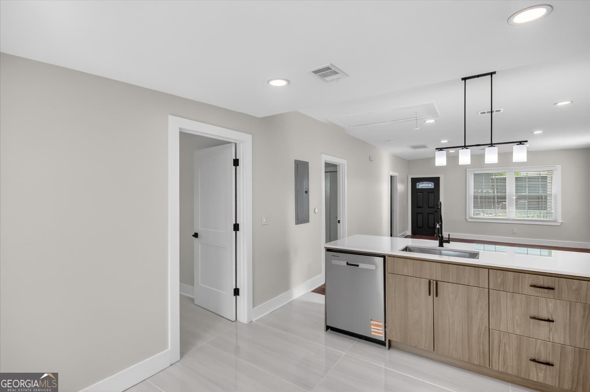 2 bedroom, 1 bathroom single family residence for sale at 1011 Richards Street, Savannah, GA 31415 — photo 8