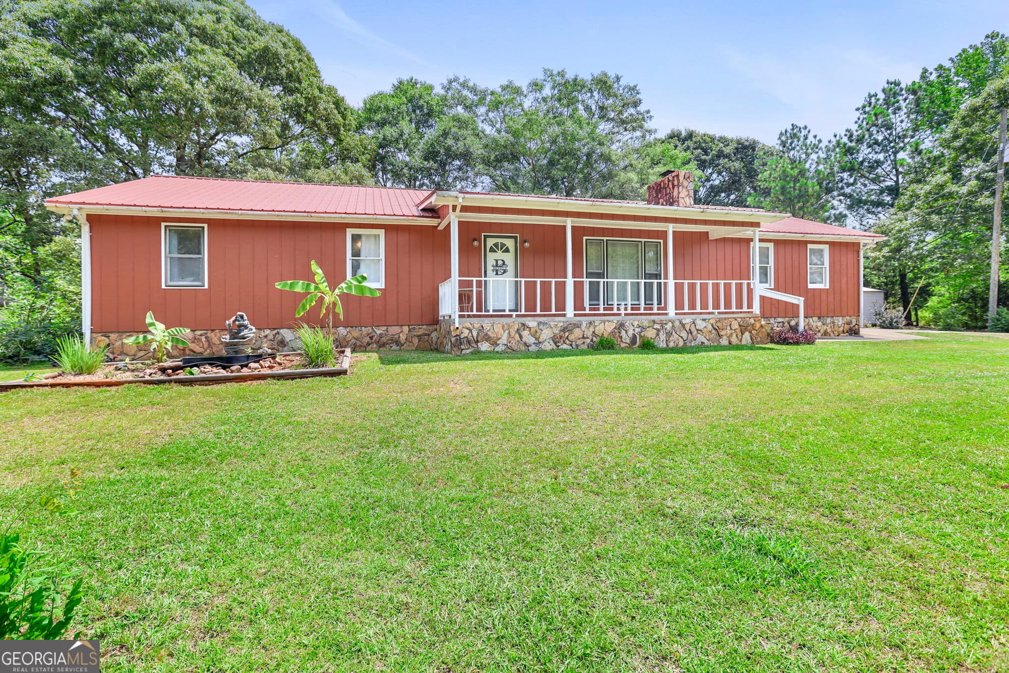 3 bedroom, 2 bathroom, 1,749 sq ft single family residence under contract at 1176 County Rd 17, Roanoke, AL 36274