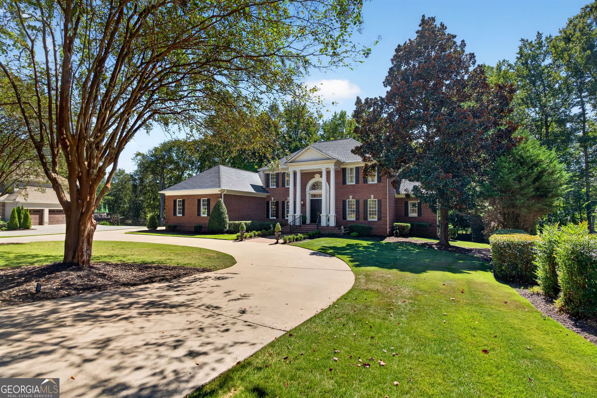 5 bedroom, 5 bathroom, 6,059 sq ft single family residence for sale at 125 Torrey Pines Court, Newnan, GA 30265 — photo 9