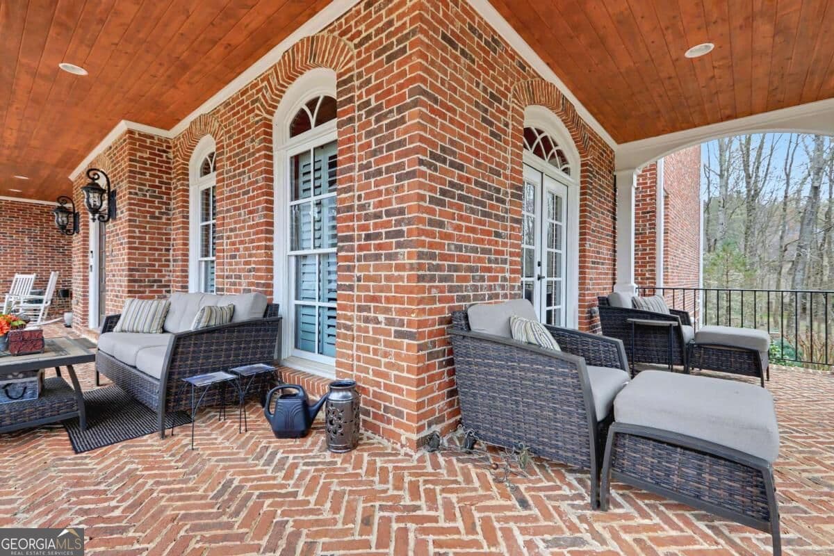 7 bedroom, 7 bathroom, 8,667 sq ft single family residence for sale at 15945 Meadow King Way, Milton, GA 30004 — photo 8