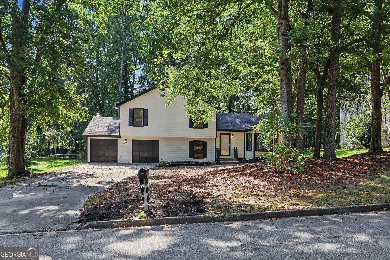 3 bedroom, 2 bathroom, 1,428 sq ft single family residence for sale at 5880 Bluebonnet Circle, College Park, GA 30349 — photo 9