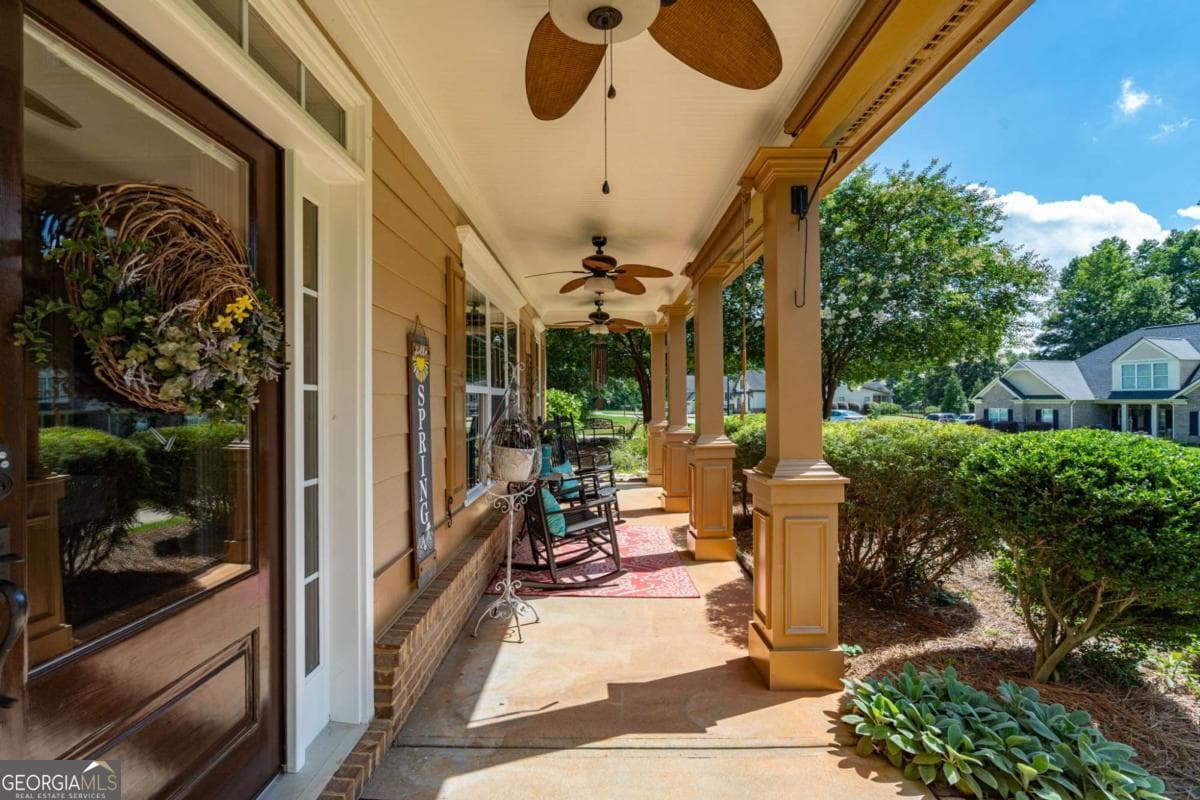 4 bedroom, 2.5 bathroom, 2,720 sq ft single family residence for sale at 2103 Whitlow View Drive, Bishop, GA 30621 — photo 4
