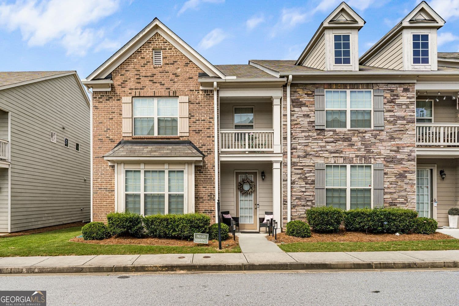 3 bedroom, 2.5 bathroom, 2,005 sq ft townhouse for sale at 7643 Bucknell Terrace, Fairburn, GA 30213 — photo 1 of 30