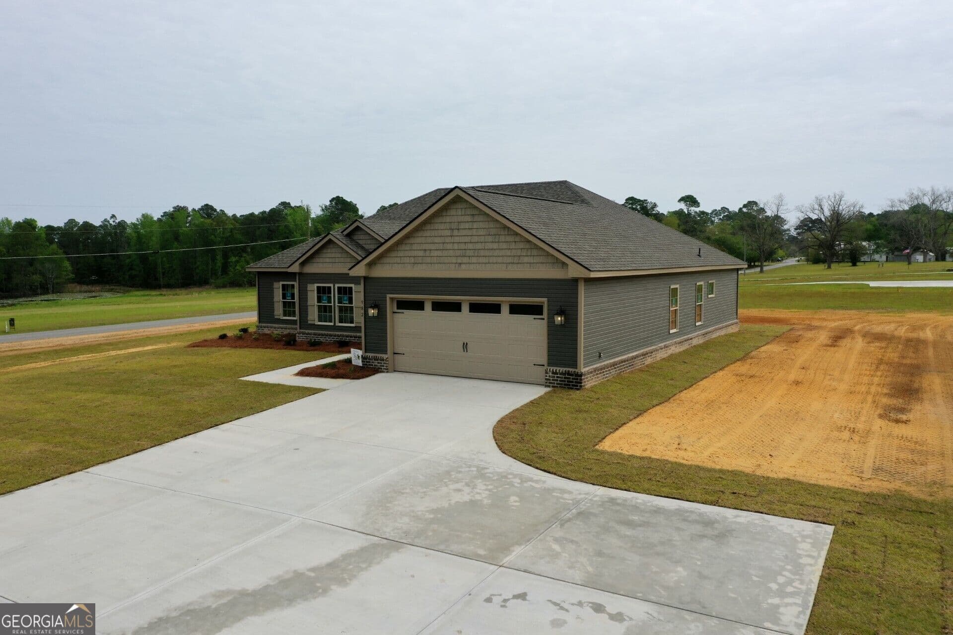 4 bedroom, 2 bathroom, 1,818 sq ft single family residence for sale at 982 McCranie Drive, Metter, GA 30439 — photo 2