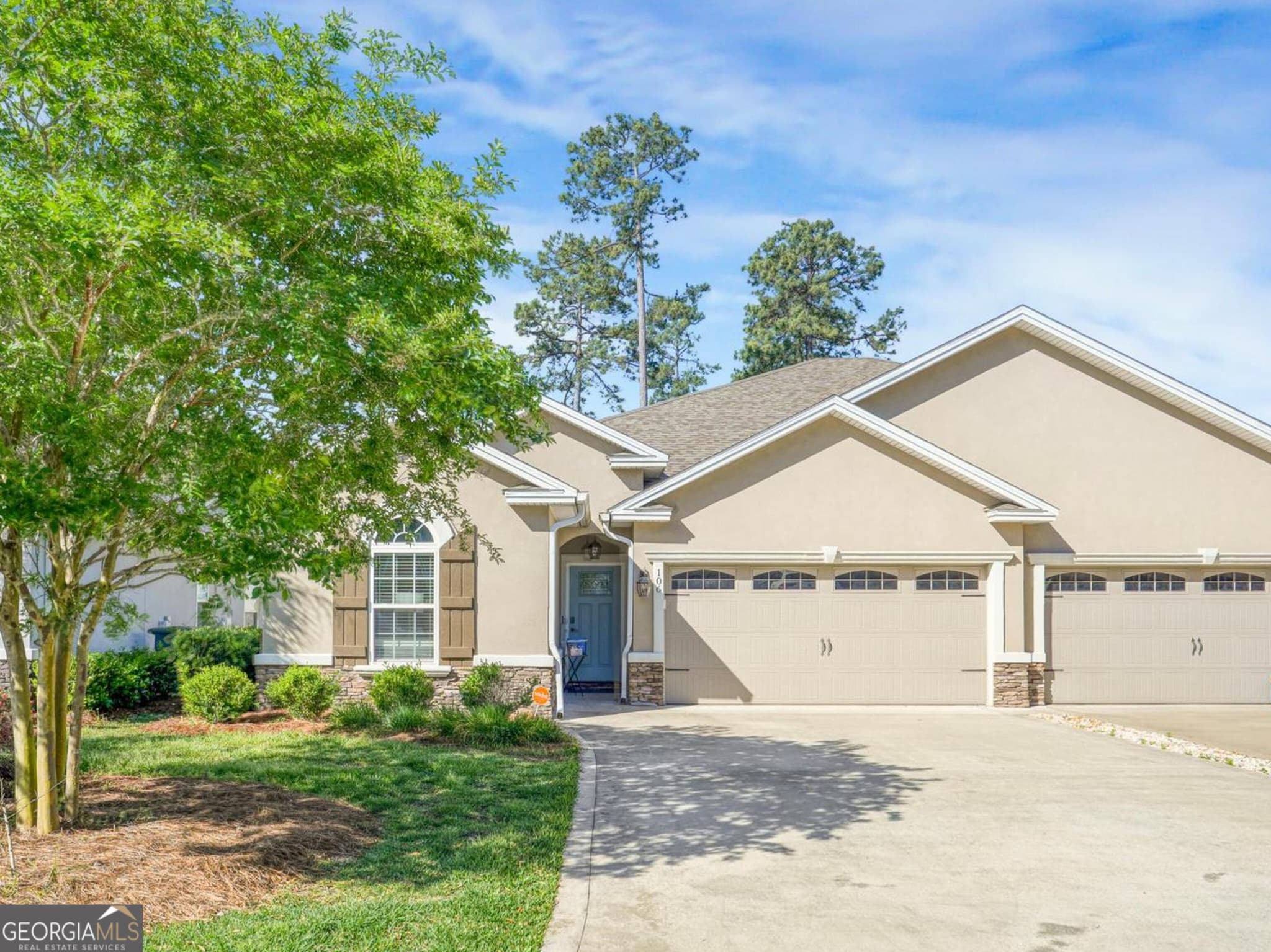 3 bedroom, 2 bathroom, 1,811 sq ft single family residence for sale at 106 Brookshire Court, Kingsland, GA 31548 — photo 1 of 30