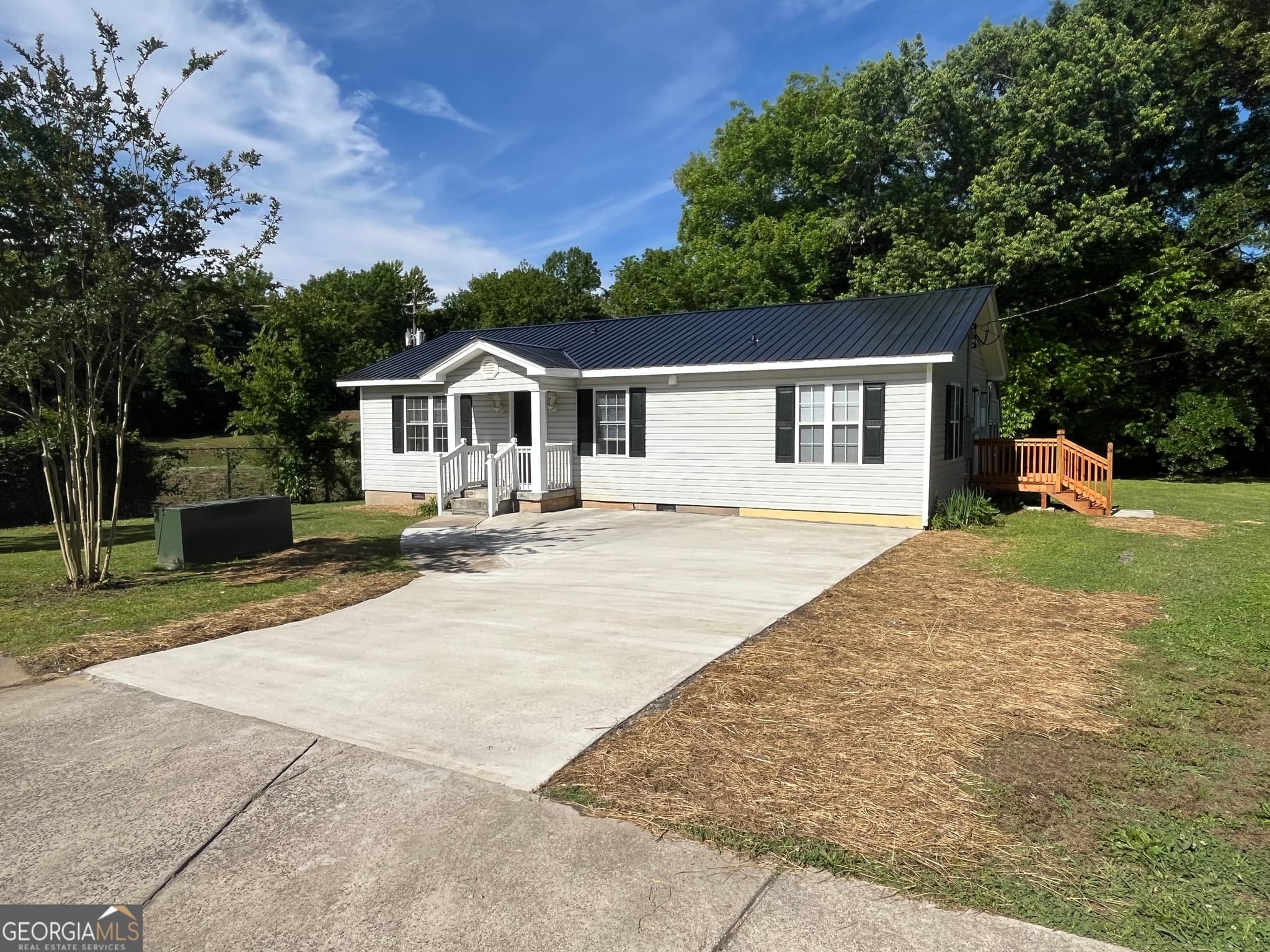 3 bedroom, 2 bathroom, 1,170 sq ft single family residence sold at 218 Wilson Avenue, Rome, GA 30161