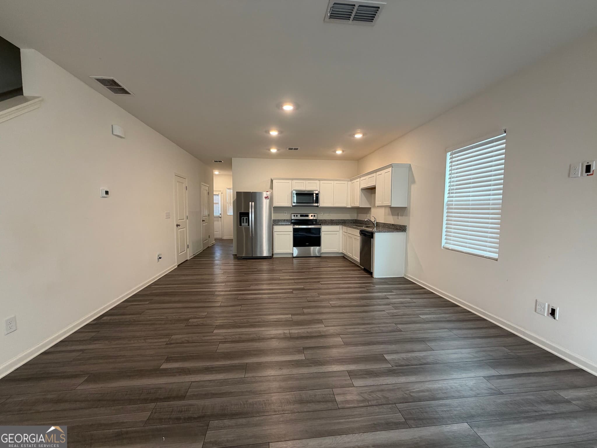 3 bedroom, 2.5 bathroom, 1,594 sq ft townhouse for rent at 2692 Toucan Way, Atlanta, GA 30331 for $2,050 a month — photo 6