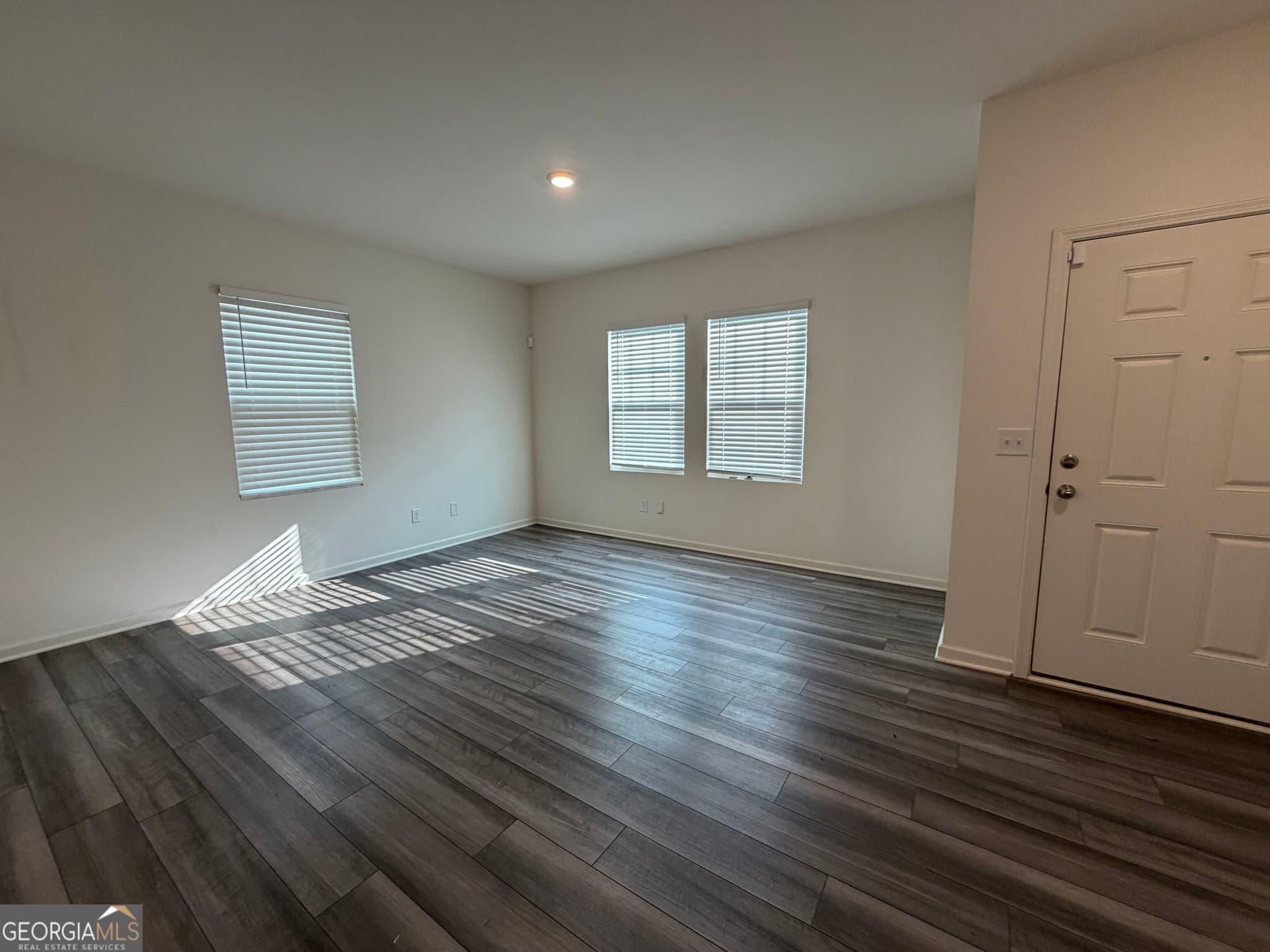 3 bedroom, 2.5 bathroom, 1,594 sq ft townhouse for rent at 2692 Toucan Way, Atlanta, GA 30331 for $2,050 a month — photo 3