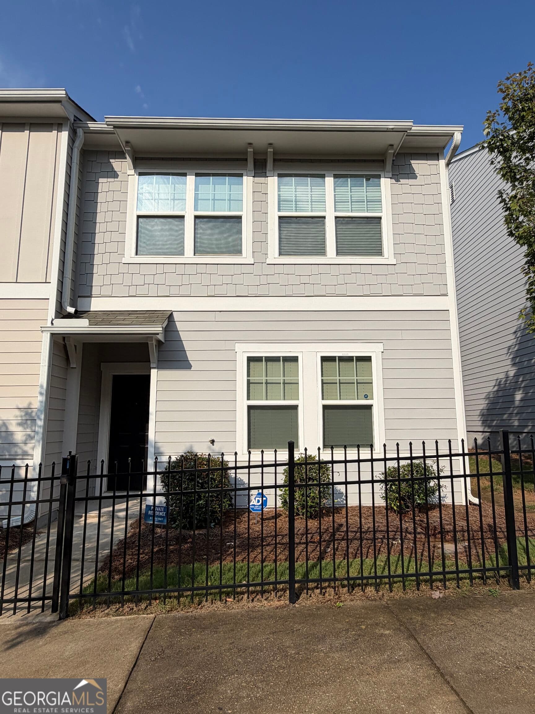 3 bedroom, 2.5 bathroom, 1,594 sq ft townhouse for rent at 2692 Toucan Way, Atlanta, GA 30331 for $2,050 a month — photo 1 of 25