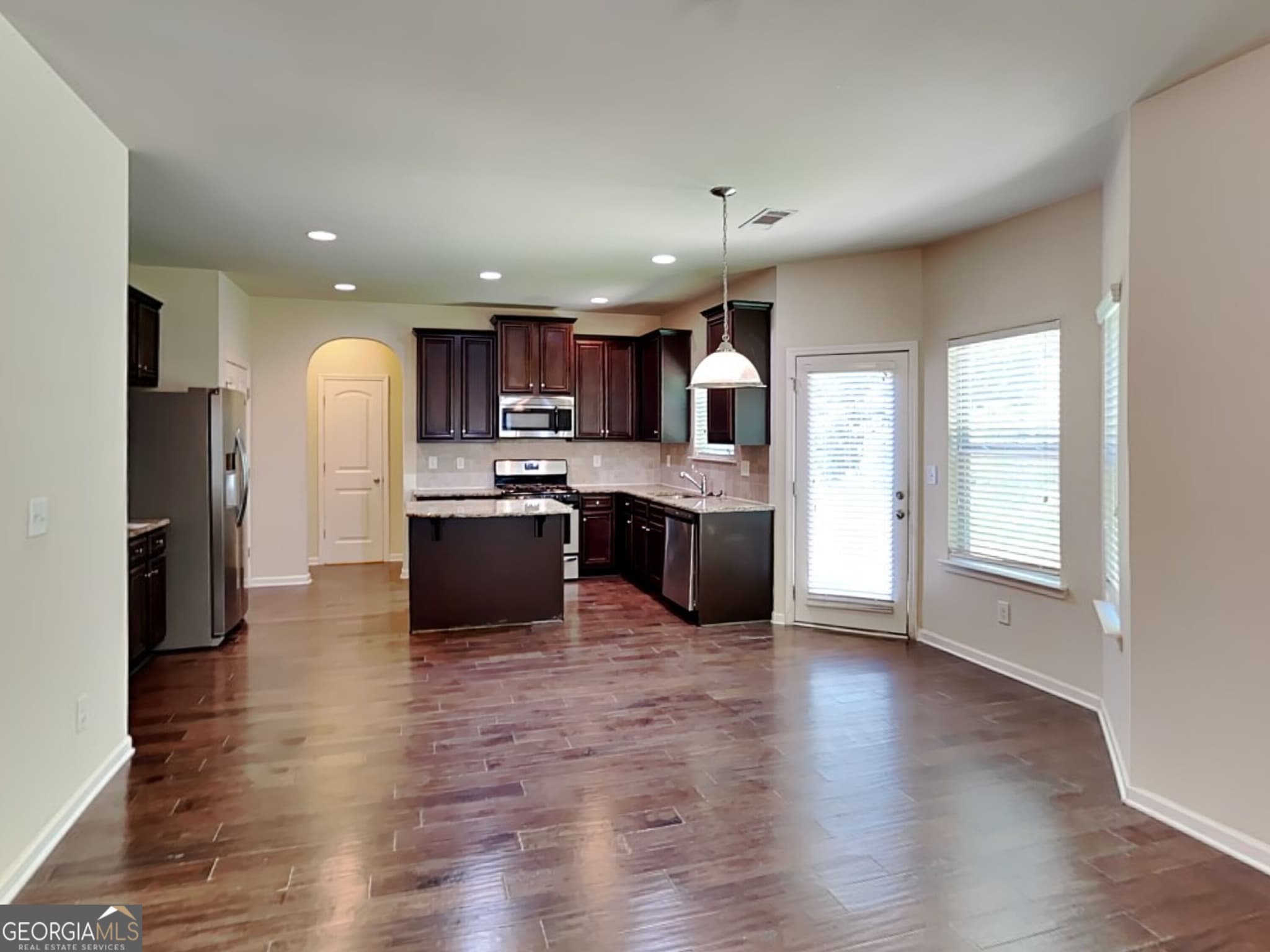 4 bedroom, 2.5 bathroom, 2,350 sq ft single family residence for sale at 759 Rolling Downs Drive, Loganville, GA 30052 — photo 6