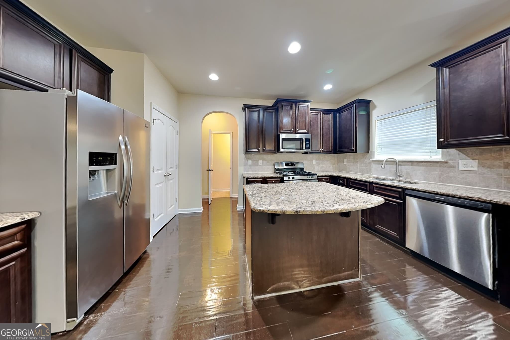 4 bedroom, 2.5 bathroom, 2,350 sq ft single family residence for sale at 759 Rolling Downs Drive, Loganville, GA 30052 — photo 3
