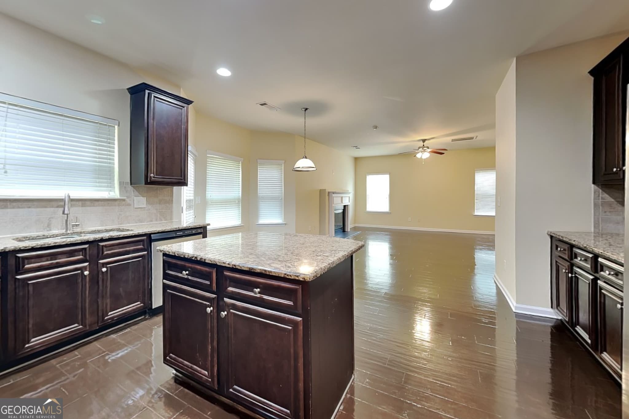 4 bedroom, 2.5 bathroom, 2,350 sq ft single family residence for sale at 759 Rolling Downs Drive, Loganville, GA 30052 — photo 4