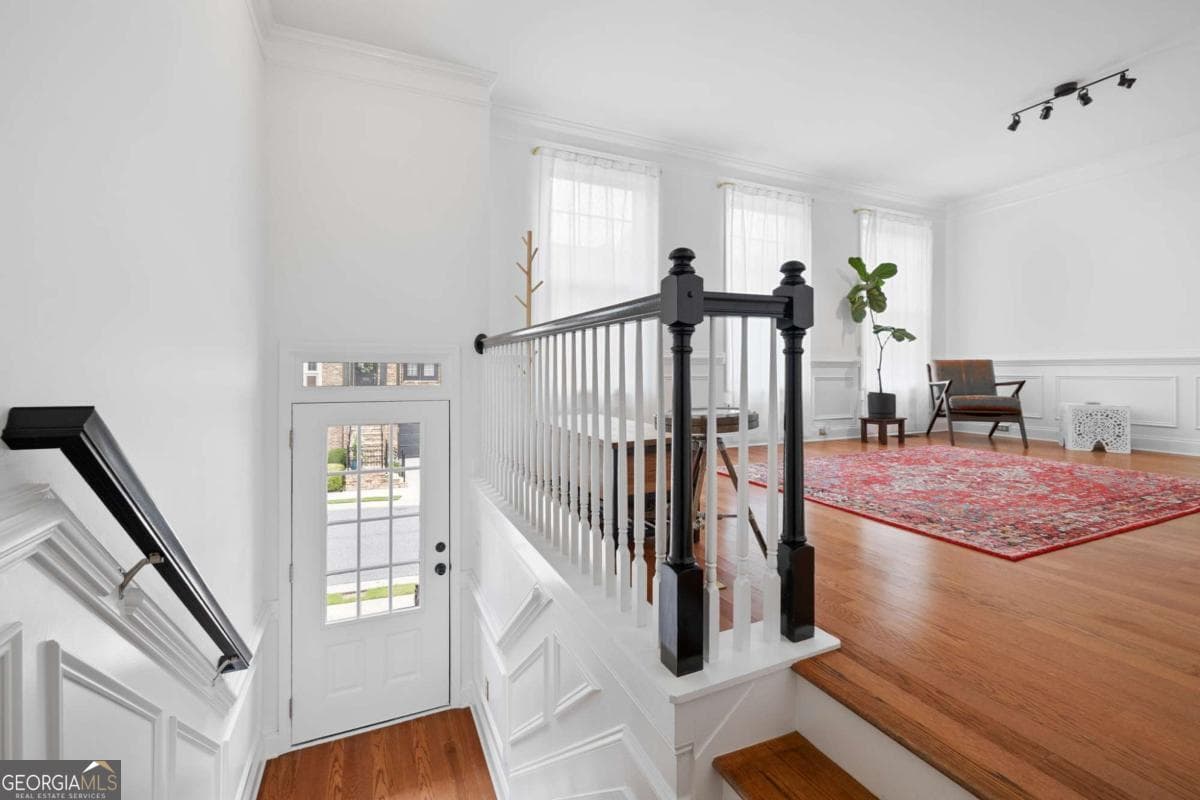 4 bedroom, 3.5 bathroom, 2,624 sq ft townhouse for sale at 9009 Woodland Trail, Alpharetta, GA 30009 — photo 4