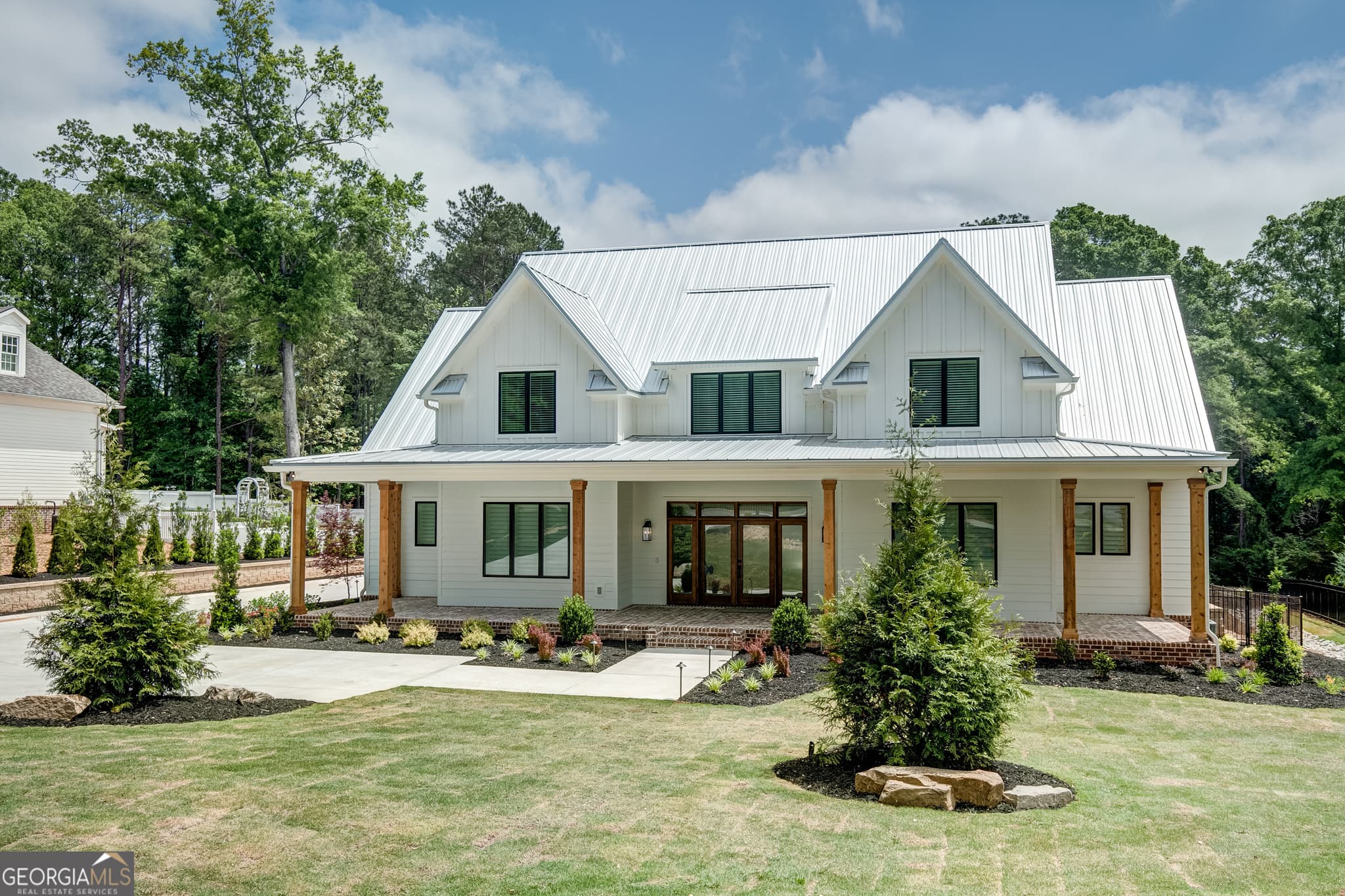 4 bedroom, 3.5 bathroom, 4,081 sq ft single family residence for sale at 604 Stallings Road, Senoia, GA 30276 — photo 2