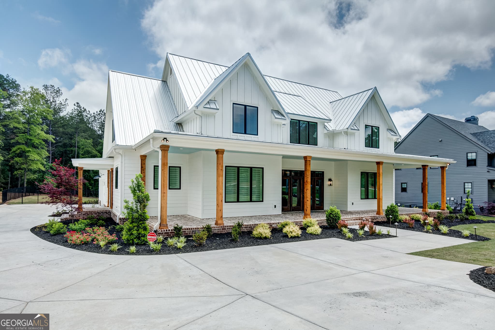 4 bedroom, 3.5 bathroom, 4,081 sq ft single family residence for sale at 604 Stallings Road, Senoia, GA 30276 — photo 3