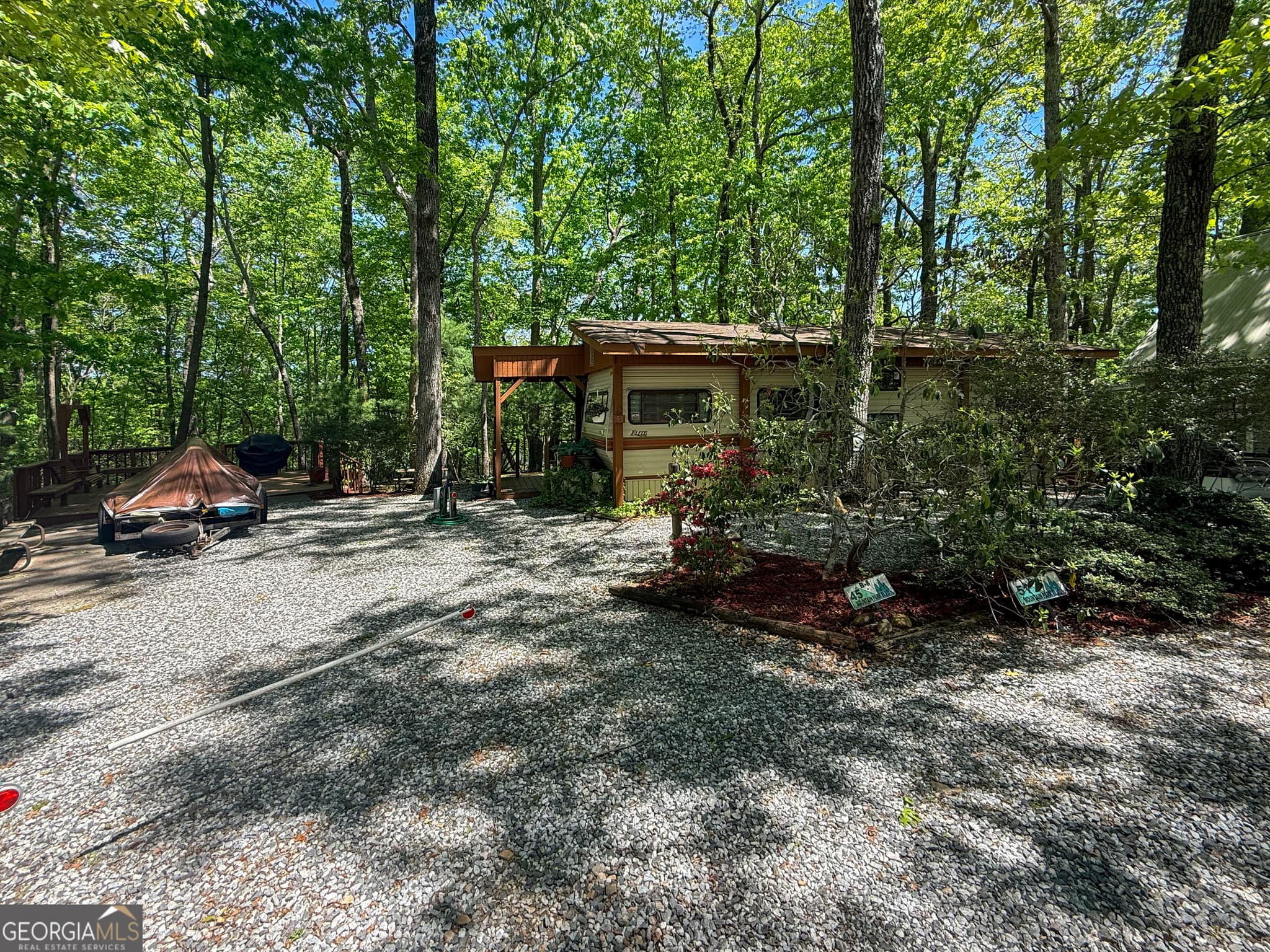 1 bedroom, 1 bathroom, 184 sq ft single family residence for sale at 51 Mountain Park Boulevard, Cleveland, GA 30528 — photo 1 of 27