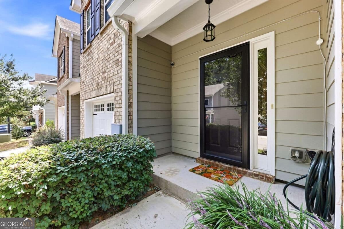 3 bedroom, 2.5 bathroom, 1,529 sq ft townhouse for sale at 1489 Bluff Valley Circle, Gainesville, GA 30504 — photo 7