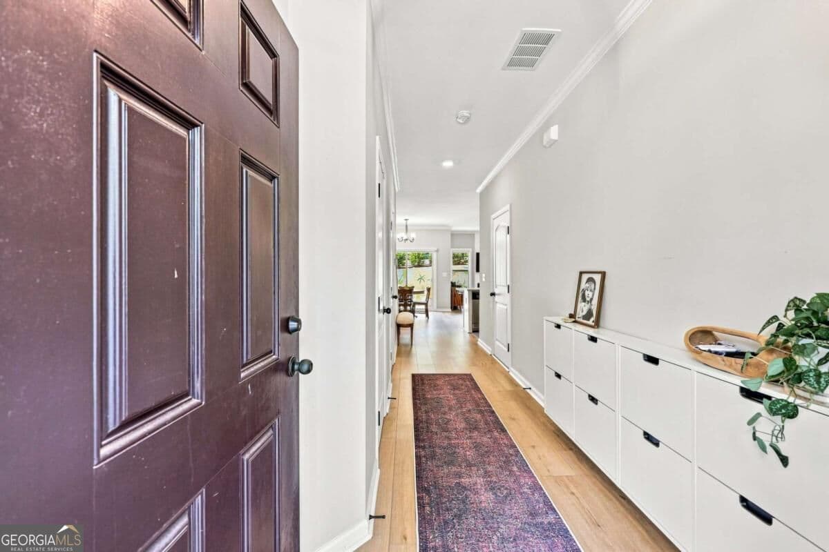 3 bedroom, 2.5 bathroom, 1,529 sq ft townhouse for sale at 1489 Bluff Valley Circle, Gainesville, GA 30504 — photo 8