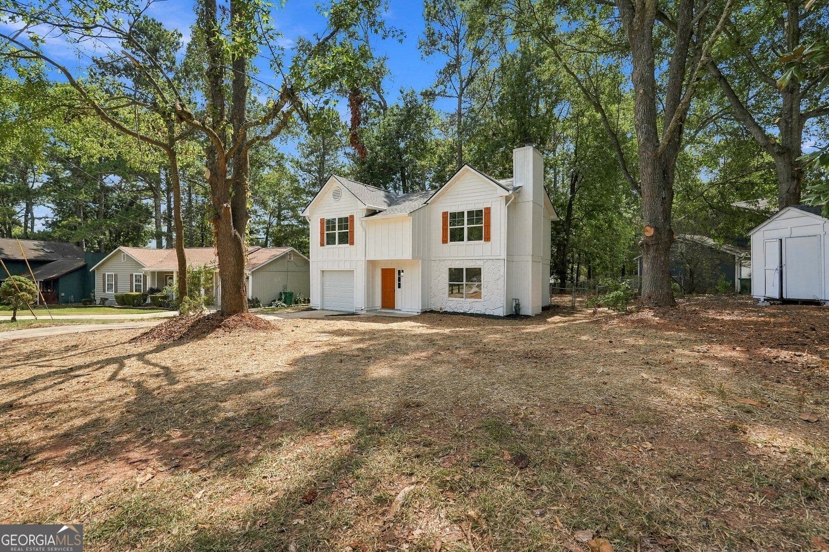 3 bedroom, 2 bathroom, 1,884 sq ft single family residence for sale at 5441 Forest Path Court, Stone Mountain, GA 30088 — photo 2