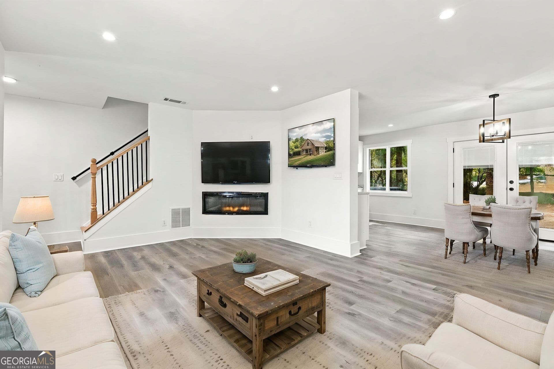 3 bedroom, 2 bathroom, 1,884 sq ft single family residence for sale at 5441 Forest Path Court, Stone Mountain, GA 30088 — photo 7