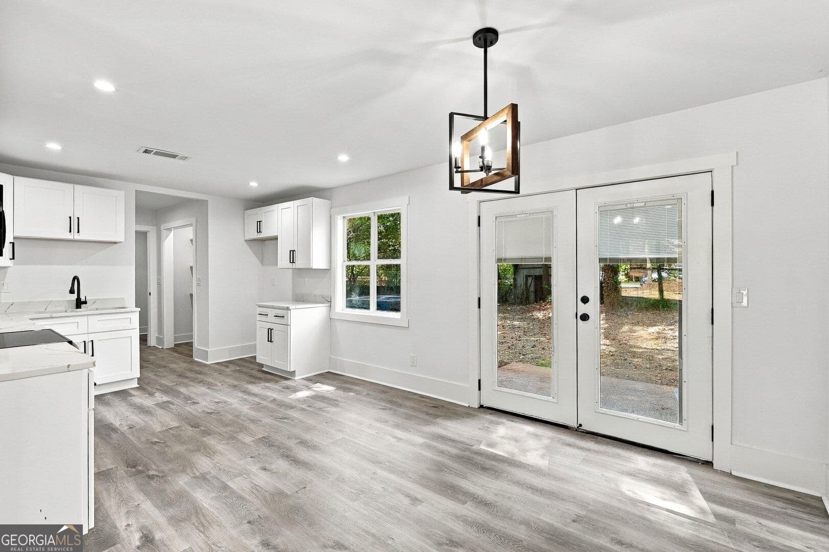 3 bedroom, 2 bathroom, 1,884 sq ft single family residence for sale at 5441 Forest Path Court, Stone Mountain, GA 30088 — photo 8